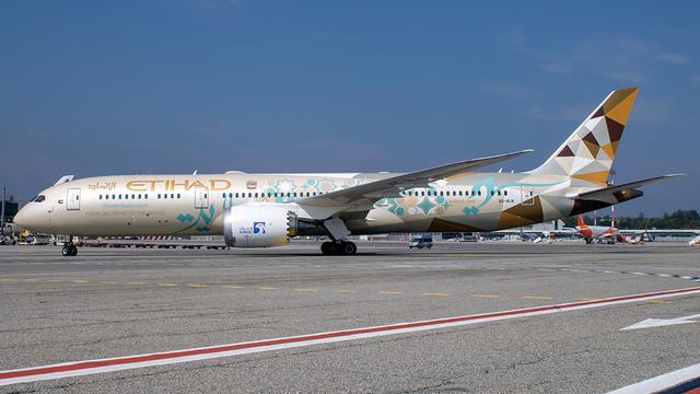 A6-BLN::Etihad Airways